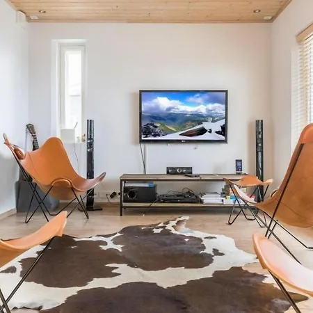 Vacation Holy Rock In Pelkosenniemi - 20 Persons - What'app - 0034-635-520-036 - For Reservations! בית נופש